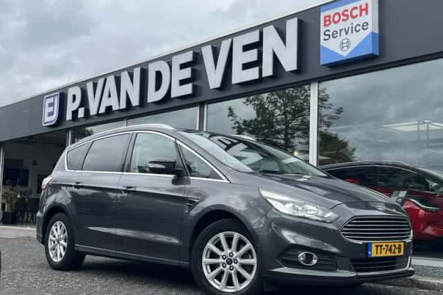 Ford S-Max (2017) thumbnail 1