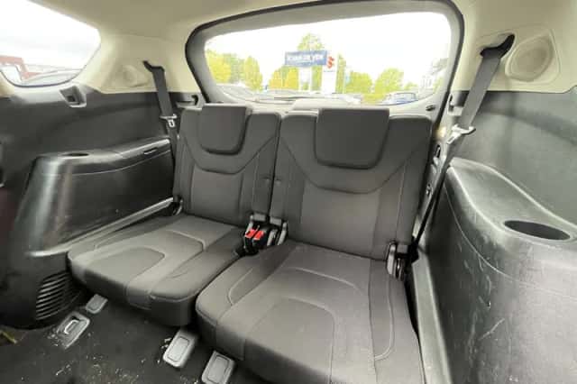 Ford S-Max (2017) thumbnail 5
