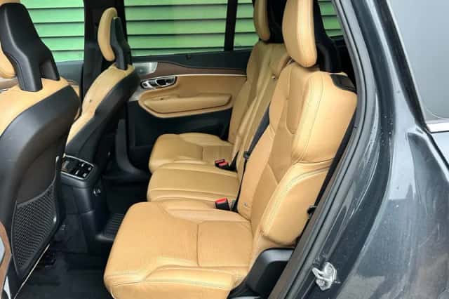 Volvo XC90 (2016) thumbnail 6