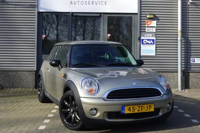 MINI One (2008)