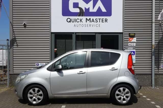 Opel Agila (2008) thumbnail 3