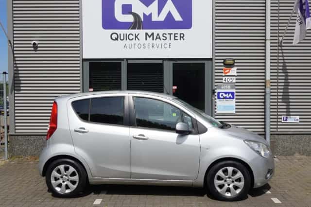 Opel Agila (2008) thumbnail 5