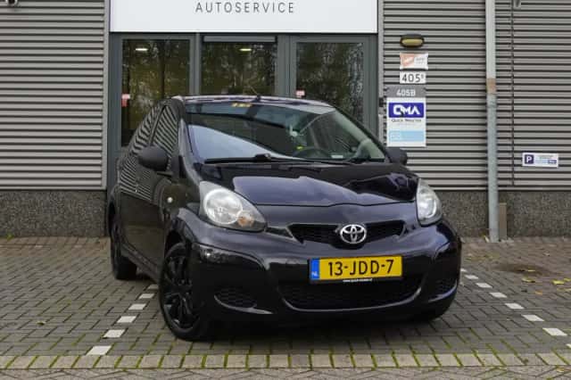 Toyota Aygo (2009) thumbnail 1