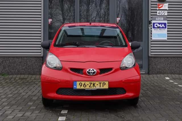 Toyota Aygo (2008) thumbnail 4