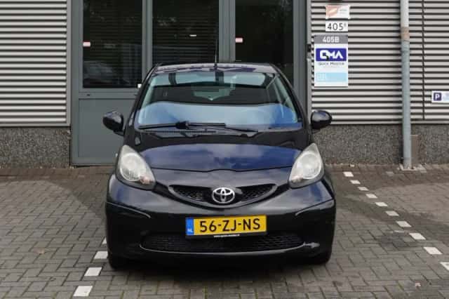 Toyota Aygo (2008) thumbnail 4