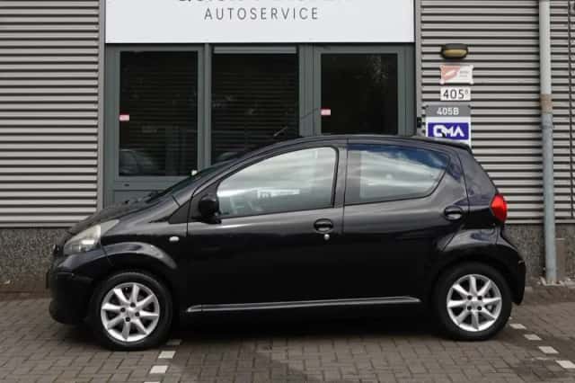 Toyota Aygo (2008) thumbnail 6