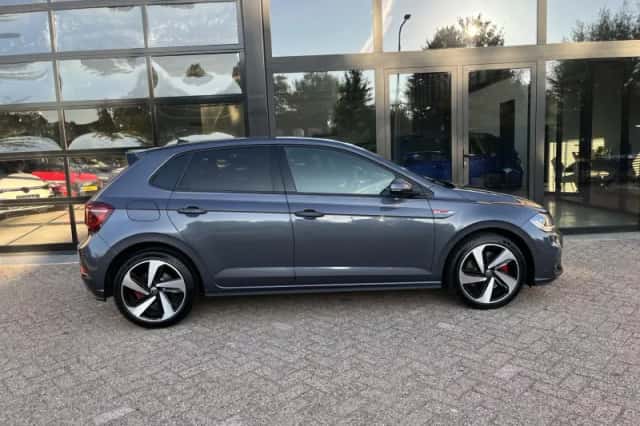 Volkswagen Polo (2024) thumbnail 2