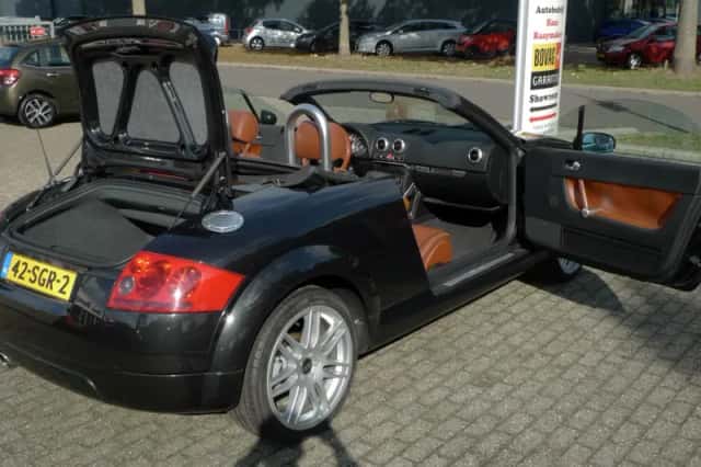 Audi TT (2001) thumbnail 3