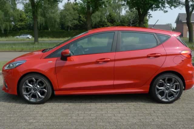 Ford Fiesta (2018) thumbnail 2