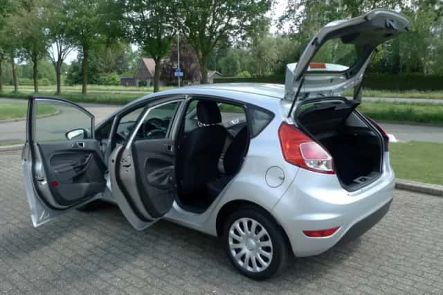 Ford Fiesta (2016) thumbnail 5