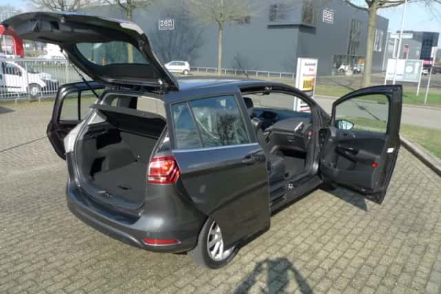 Ford B-Max (2018) thumbnail 3