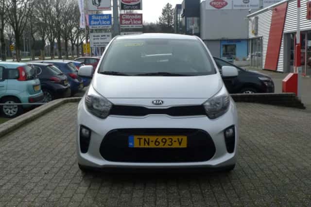 Kia Picanto (2018) thumbnail 2