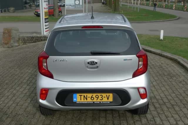 Kia Picanto (2018) thumbnail 6