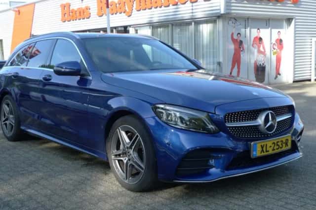Mercedes-Benz C180 (2019) thumbnail 1