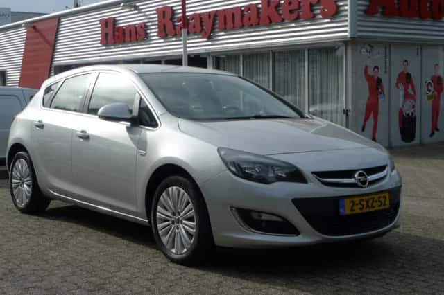 Opel Astra (2013) thumbnail 1