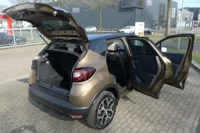 Renault Captur (2018) thumbnail 3