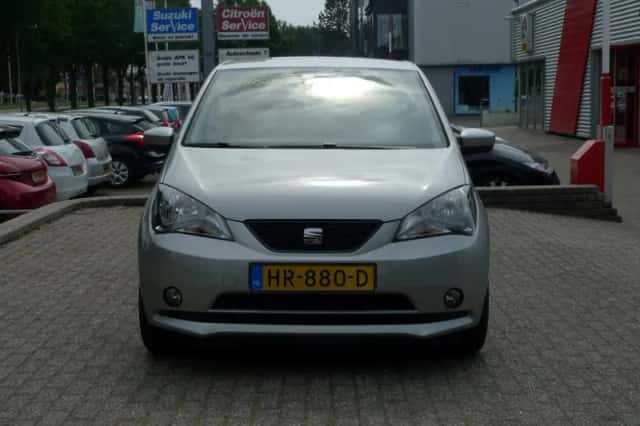 SEAT Mii (2015) thumbnail 2