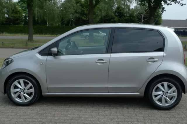 SEAT Mii (2015) thumbnail 4