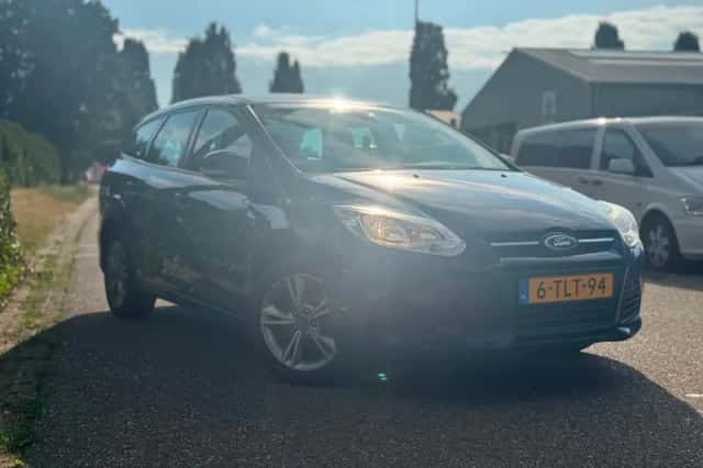 Ford Focus (2014) thumbnail 1