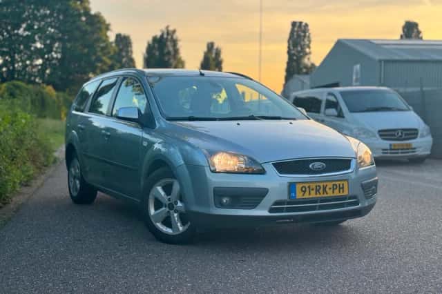 Ford Focus (2005) thumbnail 1