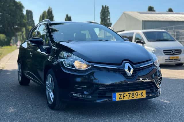 Renault Clio (2019) thumbnail 1