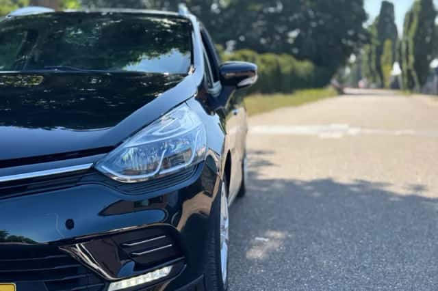 Renault Clio (2019) thumbnail 3