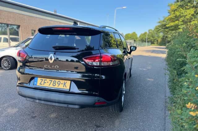 Renault Clio (2019) thumbnail 5