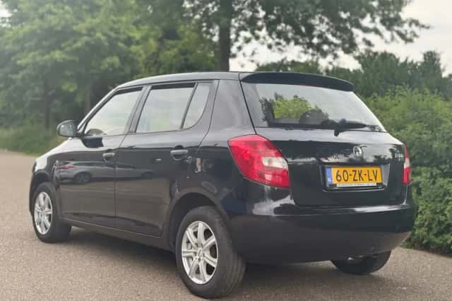 Škoda Fabia (2008) thumbnail 3