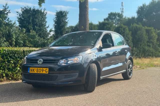 Volkswagen Polo (2012) thumbnail 2