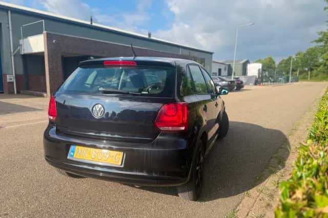 Volkswagen Polo (2012) thumbnail 4