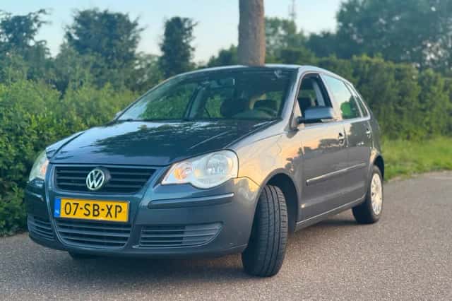 Volkswagen Polo (2005) thumbnail 2