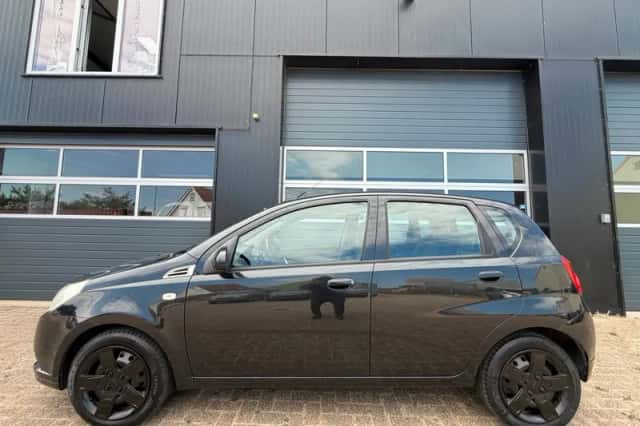 Chevrolet Aveo (2009) thumbnail 3