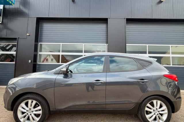 Hyundai ix35 (2010) thumbnail 3