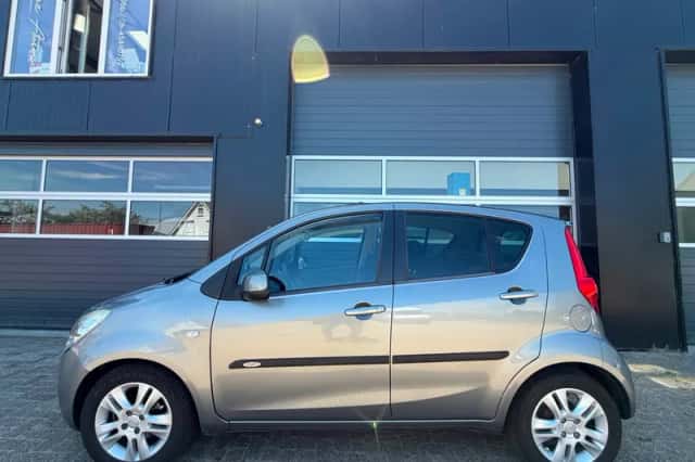 Opel Agila (2011) thumbnail 3