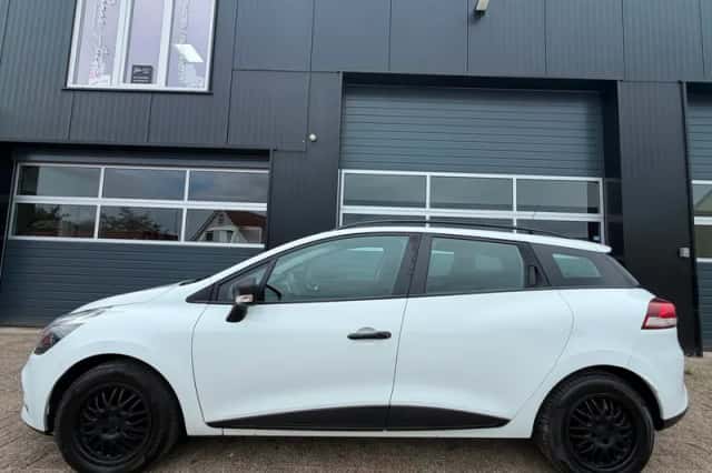 Renault Clio (2017) thumbnail 3