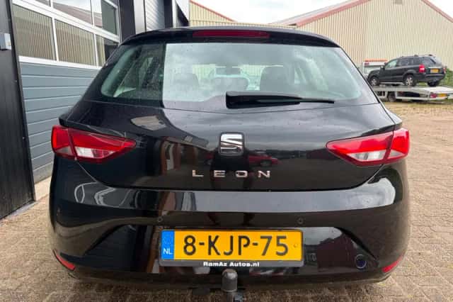 SEAT Leon (2013) thumbnail 4