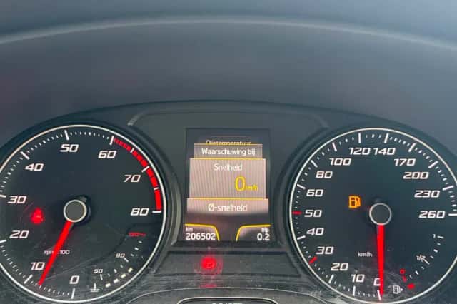 SEAT Leon (2013) thumbnail 5