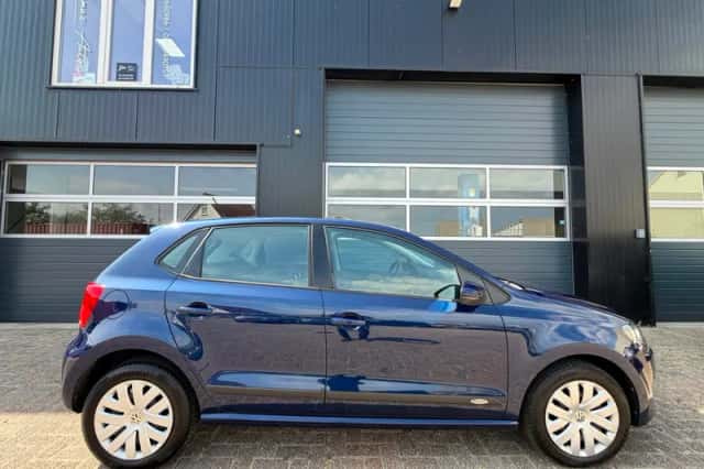 Volkswagen Polo (2013) thumbnail 2