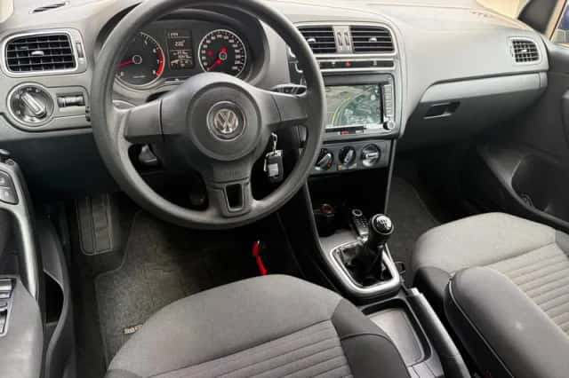 Volkswagen Polo (2013) thumbnail 6