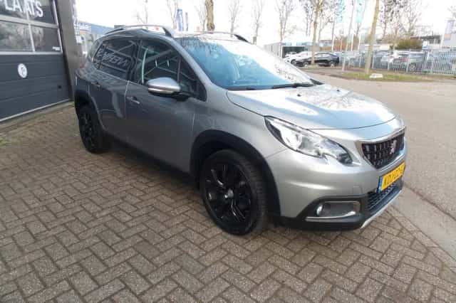 Peugeot 2008 (2019) thumbnail 4