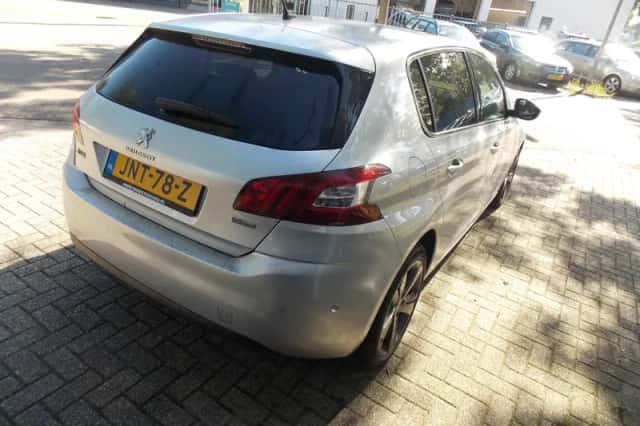 Peugeot 308 (2016) thumbnail 2