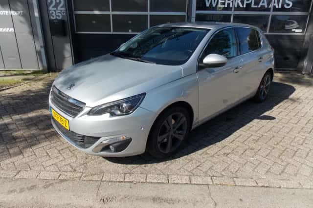 Peugeot 308 (2016) thumbnail 4