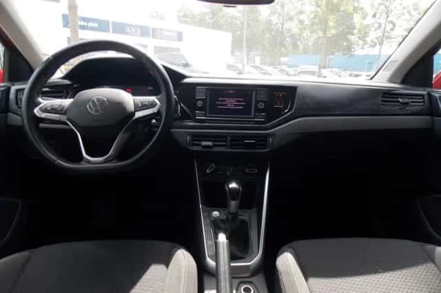 Volkswagen Polo (2023) thumbnail 2