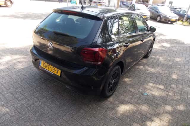 Volkswagen Polo (2019) thumbnail 3