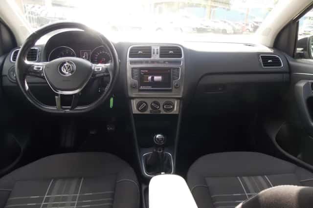 Volkswagen Polo (2015) thumbnail 3