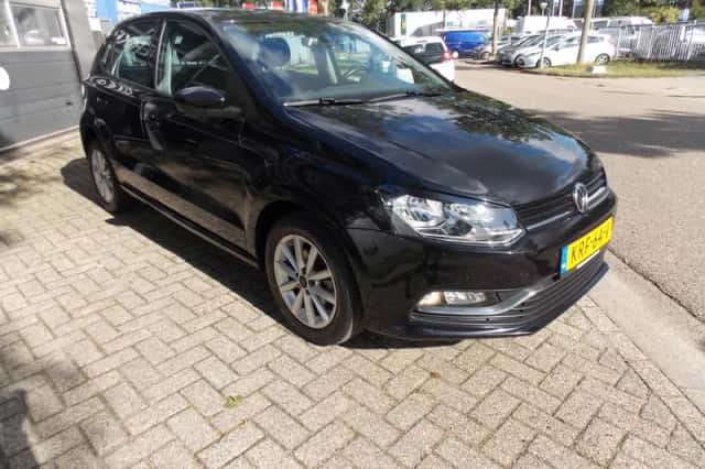 Volkswagen Polo (2015) thumbnail 6