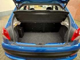 Peugeot 206+ (2011) thumbnail 18