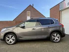 Peugeot 2008 (2008) thumbnail 3