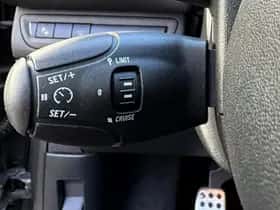 Peugeot 2008 (2008) thumbnail 22