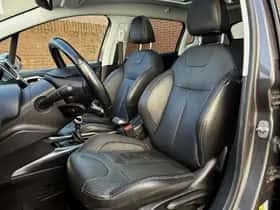 Peugeot 2008 (2008) thumbnail 10
